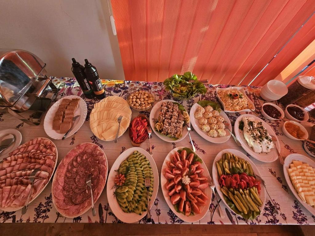 Bufet śniadaniowy