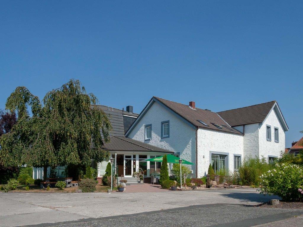 Hotel Herrlichkeit Dornum — Außenansicht